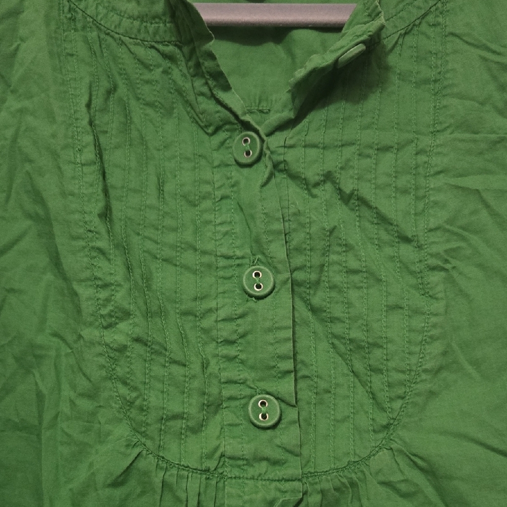 GAP Bright Green Button-Front Top - Picture 3 of 7